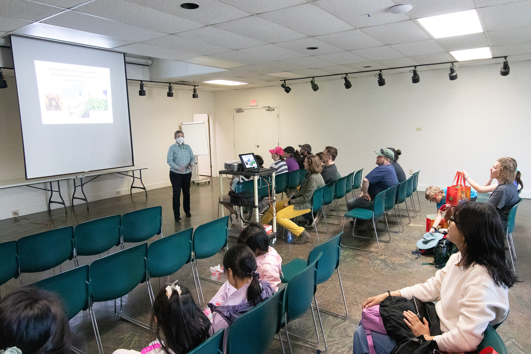 Dr. Elinor Lichtenberg delivers a presentation on managing for native Texas pollinators