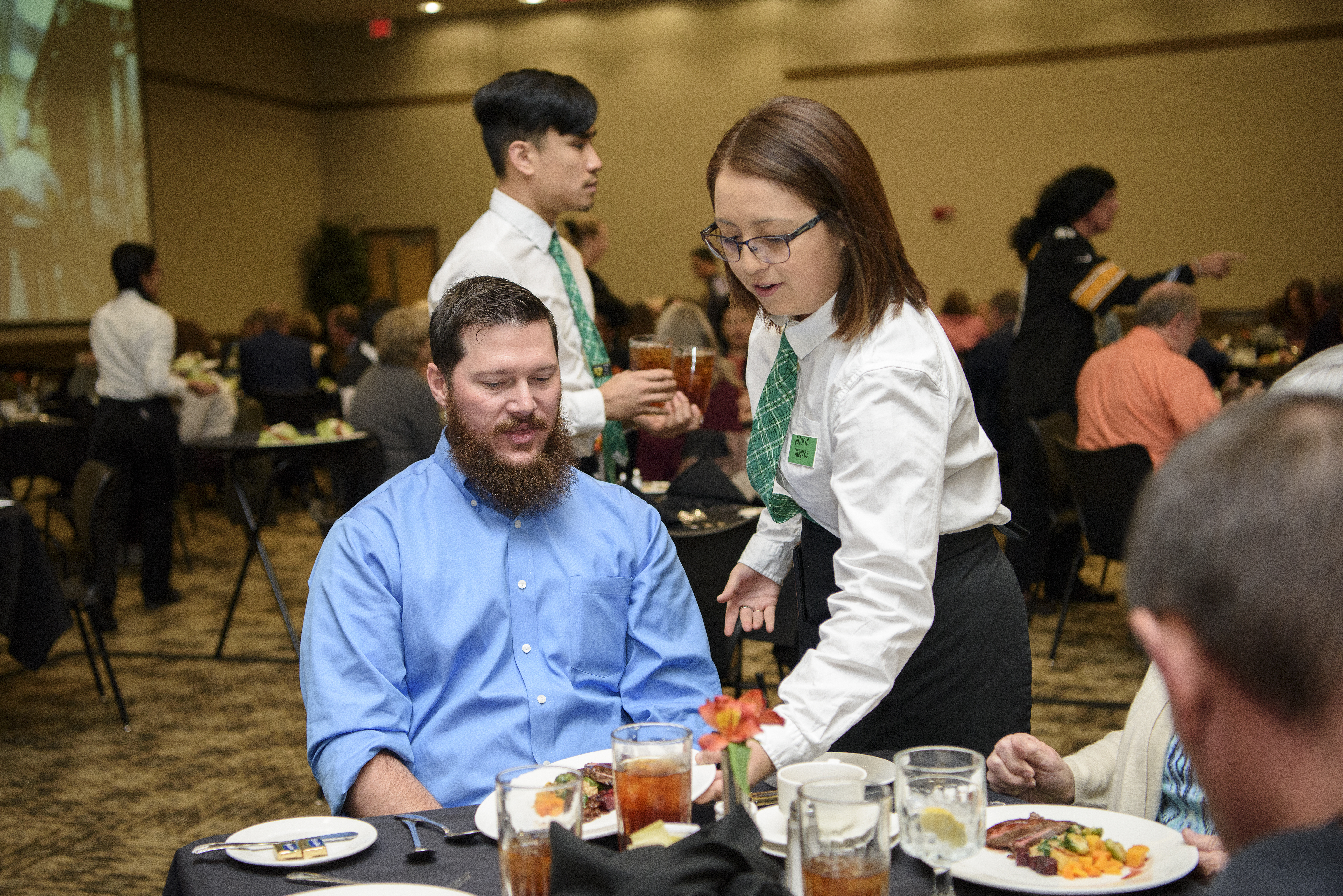Executive chef brings fall food favorites to UNT student-run restaurant 