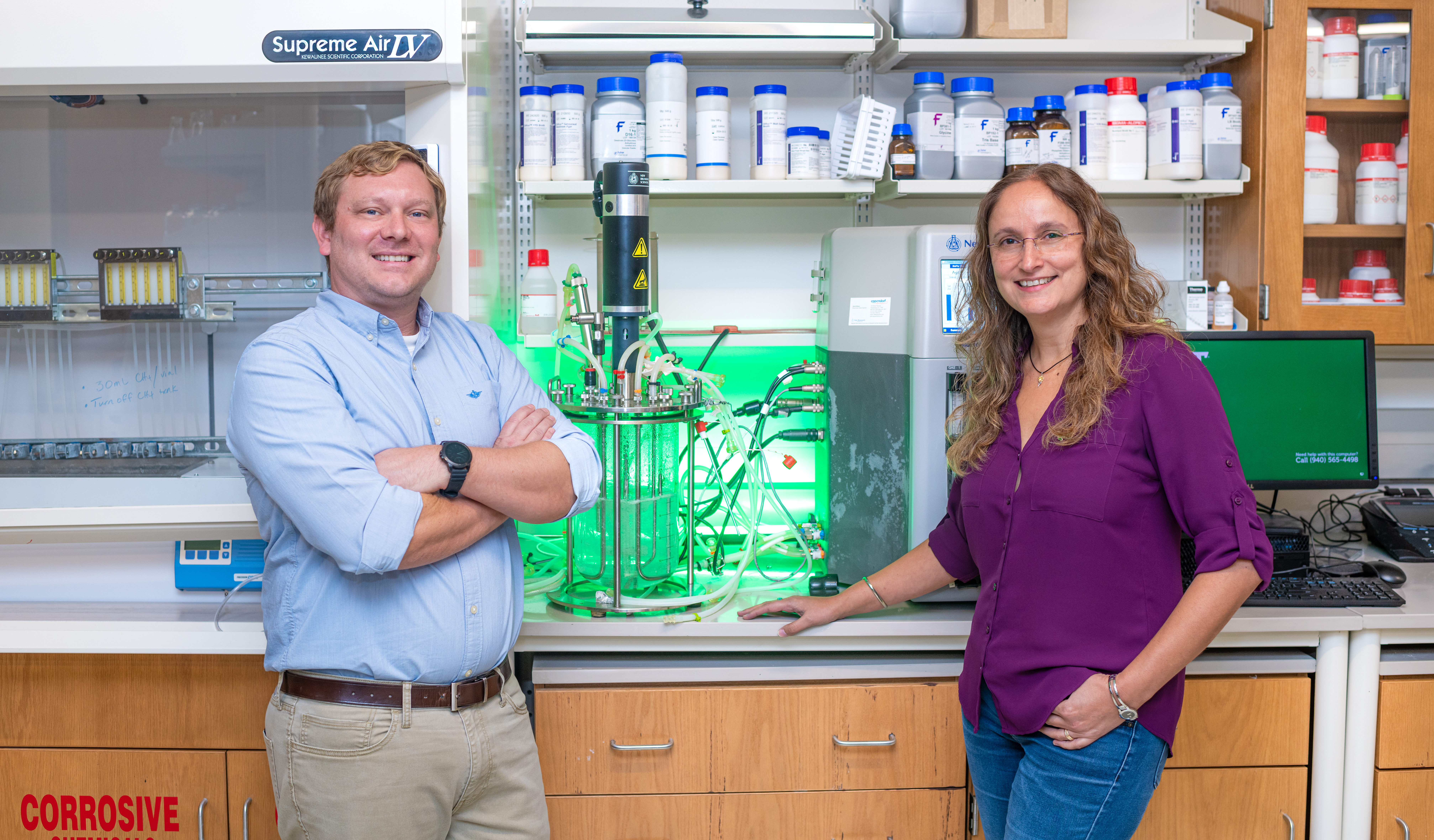 UNT researcher engineers bacteria to convert greenhouse gases into sustainable products